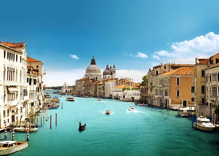 Campiello Chiesa, Venezia by Short Holidays